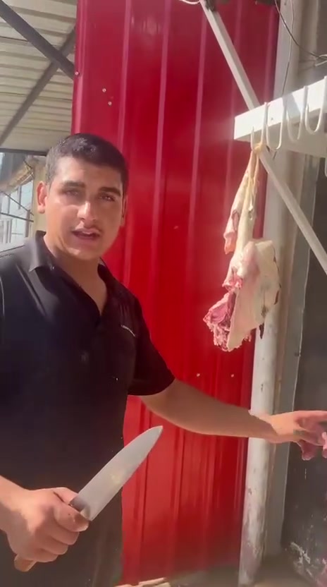 جزارت ال حكم مقابل جامع النور مقابل علوة المخضر مجاور الطبق الساخن رقم توصل و حجز *********** لحم عجل زغير و ما الديره شرط و لحم جمل و لحم طلي باجر أن شاءالله يتوجد لحم باجر السبت أن شاءالله و السعر 13 لحم عجل و الجمل ب 13 و ما عدو ياخد بلاش الله بحيكم
