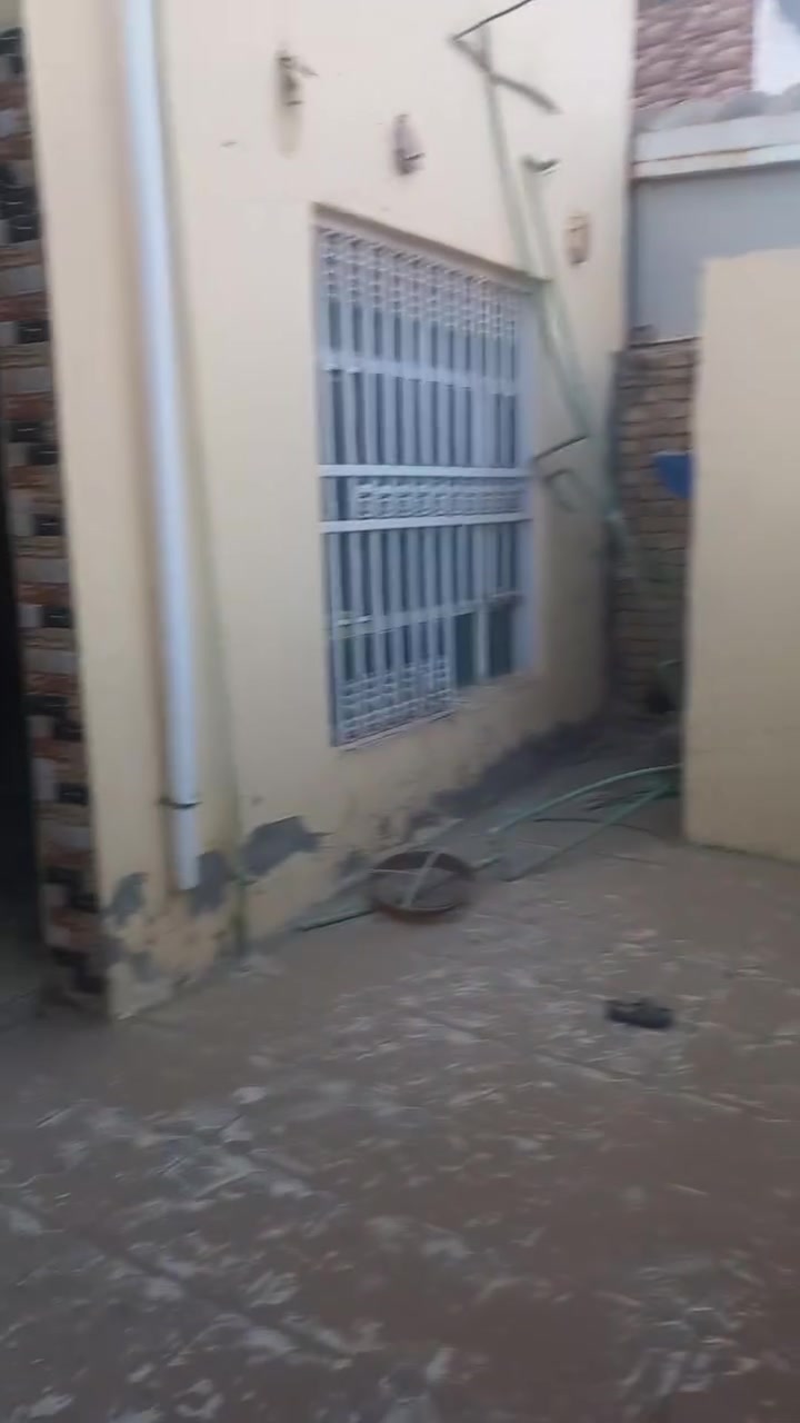 🏠 فرصة عقارية مميزة للبيع – طابو صرف 🏠
📍 الموقع: الحي العسكري ⬅️ (قرب مدرسة الظفر)
📐 المساحة: 171 متر مربع
✨ الجهوزية: بناء نظيف جداً وجاهز للسكن الفوري والتسليم المباشر 🔑
​🛋️ محتويات ومرافق الدار:
🔹 غرفتي نوم مريحة
🔹 صالة معيشة + مطبخ + استقبال مرتبة
🔹 صحيات داخلية + صحيات خارجية متكاملة
🔹 طارمة واسعة للسيارات
🔹 الطابق الثاني: غرفة على شكل مخزن + صحيات
🩷  الدار مطلوب مبادره 96 مليون 
🩷 القسط الشهري : 434 ألف دينار فقط
​💬 لمعرفة السعر النقدي (باليد):
اضغط لايك 👍 وعلق بكلمة (تم) 👇 لتصلك تفاصيل السعر النقدي فوراً على الخاص، أو تواصل معنا مباشرة عبر الأرقام المعتمدة:
📞 ***********
📞 ***********
​🏢 مكتب دبي للعقار والمقاولات العامة
(شعندك بيوت مطلوبة مبادرة أو إسكان؟ نستقبل كافة عروضكم العقارية بكل سرور)
