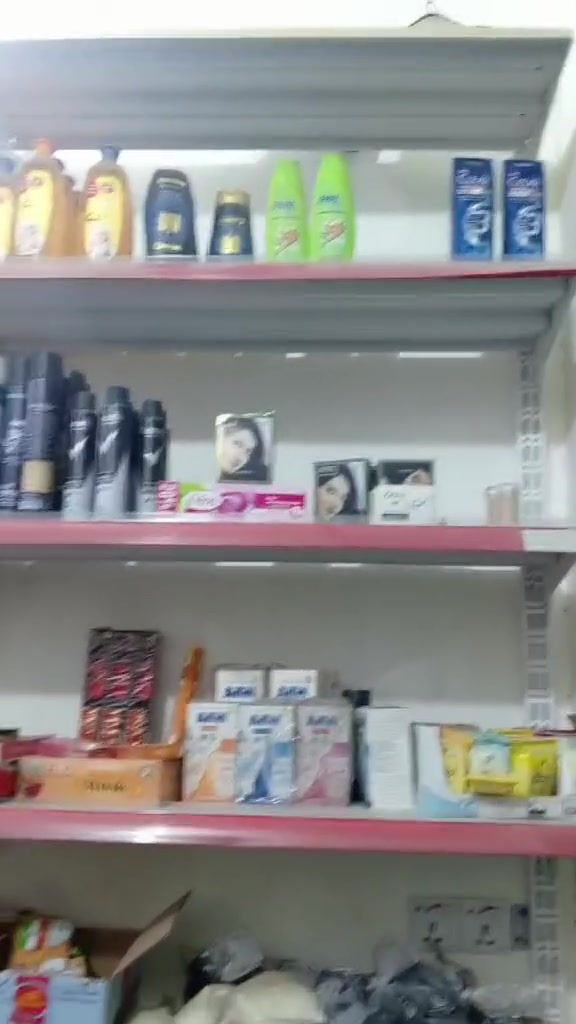 اسواق كامل للبيع مكــــــــــــــــــانه. بغداد حي الرئاسة العبيدي. طول اسواق ٧ ونص في ٣ ونص
ايجار 100الف 
دخل من 200الى 250
سعـــــــــــــــــــر 6
***********.شراري ينتصل كوال من طرف زهراء ذا اخذ انطوني خير امانه  خاص
