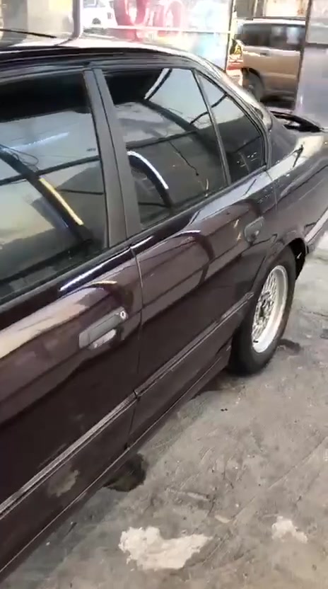 السلام عليكم بي ام 525 مسكر فانوس 1994
غرفه جلد كهرباء ٣ قطع تبريد دبل ايرباك اسلايد تشغيل عن بعد   سياره كامله وجاهزه اي نقص مابيهه سياره مال جناي

السعر ٧٠ 

***********
