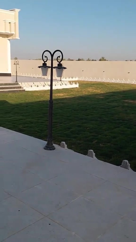 سلام عليكم على بركة الله عملي تجهيز مزارع ديكورات حدائق تجيز حدائق من اشجار لحمضيات ازهار وكذالك يتوفر لدينه انوع فسائل النخيل ونشتغل كل انواع الأين
مع فرش ثيل درجه اولئ وكذالك ادامة الحدائق تنضيف قص الشجار عمل درجه اولئ 
الاستفسار اتصال على هاذء رقم ***********
