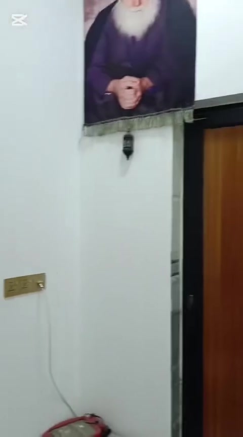 يالله السلام عليكم يعلن مكتب الخبير للعقار عن وجود بيت طابو زراعي سند 25بناء حديث طابوق مسلح 
يتكون من غرفه صاله مطبخ استقبال صحيات 
موقع الدار حي المصطفى قطع حسنين 
مساحته 150متر 
ماء كهرباء تبليط
السعر. 56مليون بي مجال بصيط 
الاتصال ***********
