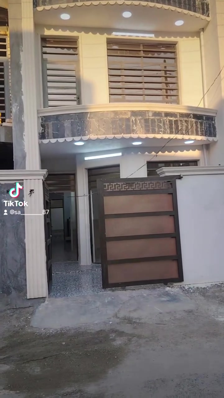 🥀الدار للبيع حي القادسية 🥀
🥀 الدار  مساحة 100 متر  5×20=100  

🥀 يحتوي على غرف نوم عدد 3  ثنين فوك وحدة جوة

🥀 صالة مطبخ منفصل  صحيات مغاسل موطور ماء بنكات 

🥀 لبيت تسليم مفتاح مباشر للمشتري يرهم بيع ومراوس 

☎️ ***********///***********
