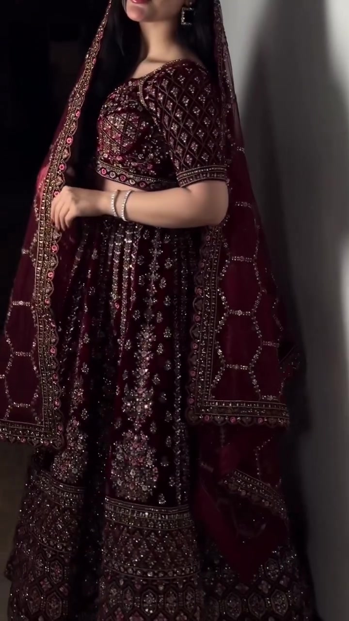 فستان زفاف • فري سايز • إيجار وبيع