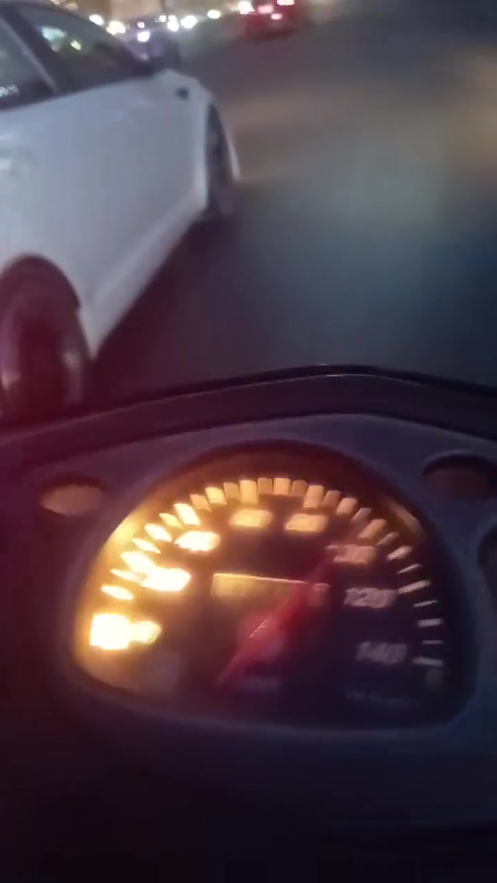 السلام عليكم سكنس نثيه 140 حلوه مابيه شي نكره بكل وقت معدلهه حلو مكينهه بلاديه ممفتوحه كهربائيات كلهه شغاله كفراتهه كامله نقص بس ترايش السعر ٣٥٠  او مراوس مكاني الكراده *********** فقط واتساب تره الكامره مال موبايل خايسه 😂
