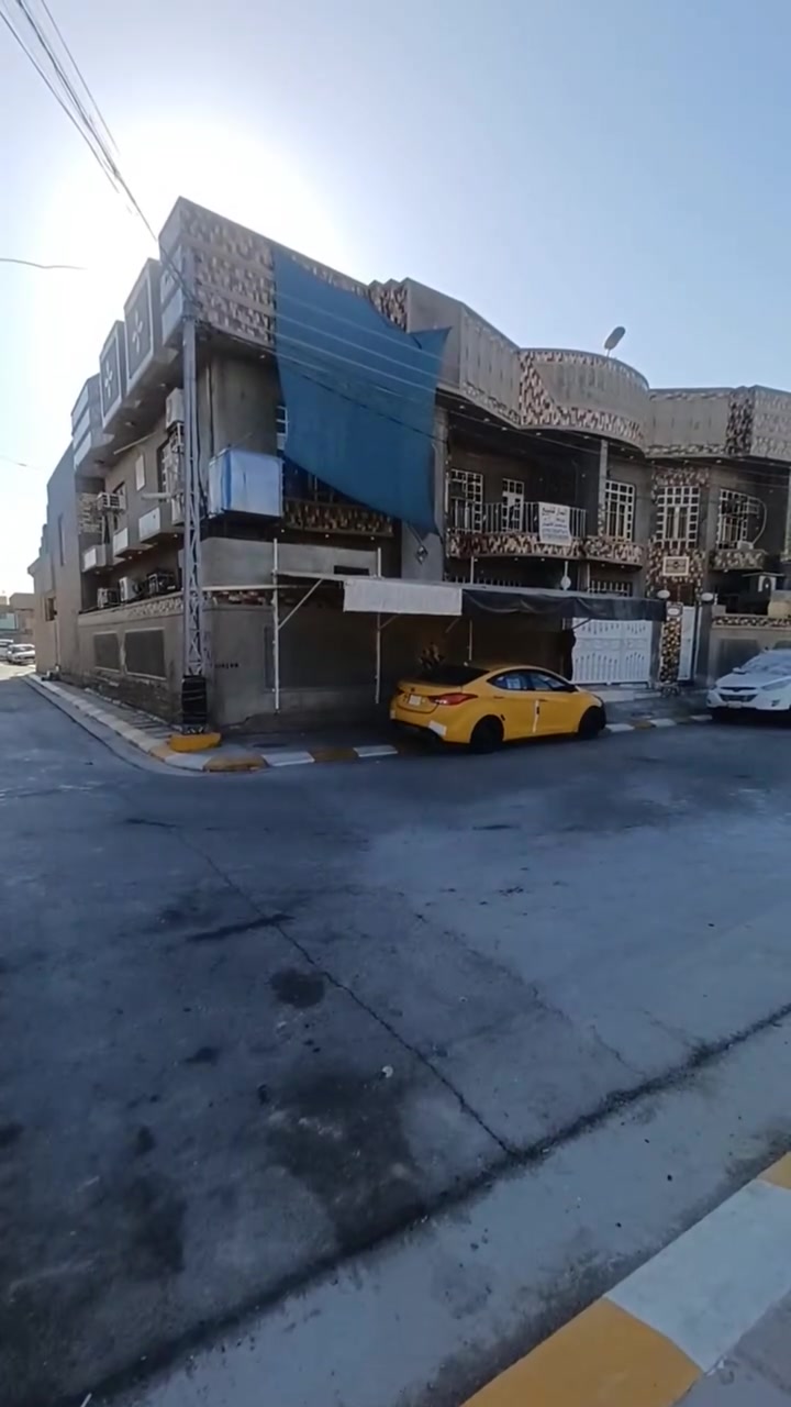 السلام عليكم
بيت للبيع في منطقة حي العسكري ٢٠٠ قرب المحيط ومجمع المدارس والكليه التطبيقيه في حي العسكري خلفه 
الموقع ركن بناء ٢٠١٣ نهايته مقسوم قسمين المساحه ٣٠٠م الركن ١٨١ونص...١١٨ ونص للإستفسار والاتصال ***********
***********..الواتساب فقط الكورك

البيتين ٧ غرف..
