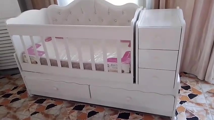 سلام عليكم للبيع
كاروك هزاز +جربايه +دوشك نظيف كلش استعمال قليل مكاني كربلاء الاتصال ***********
السعر 200
