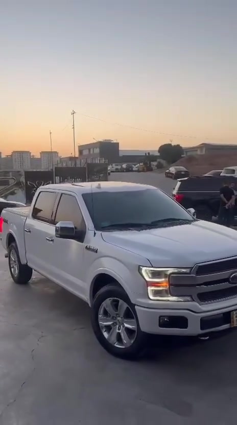 للبيع فورد f150 موديل 18 بلاتينيوم اعلى فئه بالفورد والسياره مكفوله من الصبغ والتكحيل والرصعه حتى دعاميه مكفوله سنويه رقم وهزه كله جديد سعر 250 الشراي يتصل ***********
