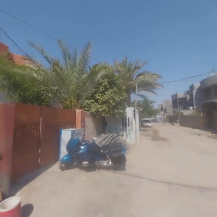 بيت البيع بحي صلاح الدين من جهت الفراز مساحة ٣٠٠ ركن  مقسم يرهم ستثمارقريب على شارع الريسي ***********
