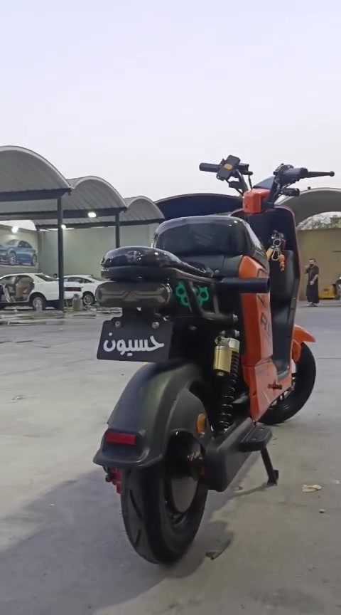 دراجه للبيع نوع ار 9 شحن دراجه نظيفه بطاريات 32 ولي لون مشمشي الوانه بصره خور الزبير 400 بيها مجال ***********
