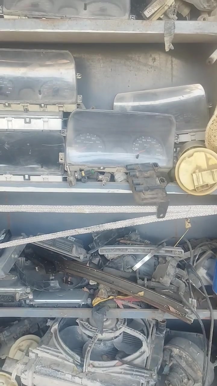 تفصيخ بيجو بارس وبيجو 405كير ومكينه سايبه وحداديه كامله موجوده بلبصره شراي يجي خاص *********** كير سايبه 160ومكينه سايبه 250كفاله ضمان اسبوع كير بيجو بارس وسمند 200شرط وضمان
