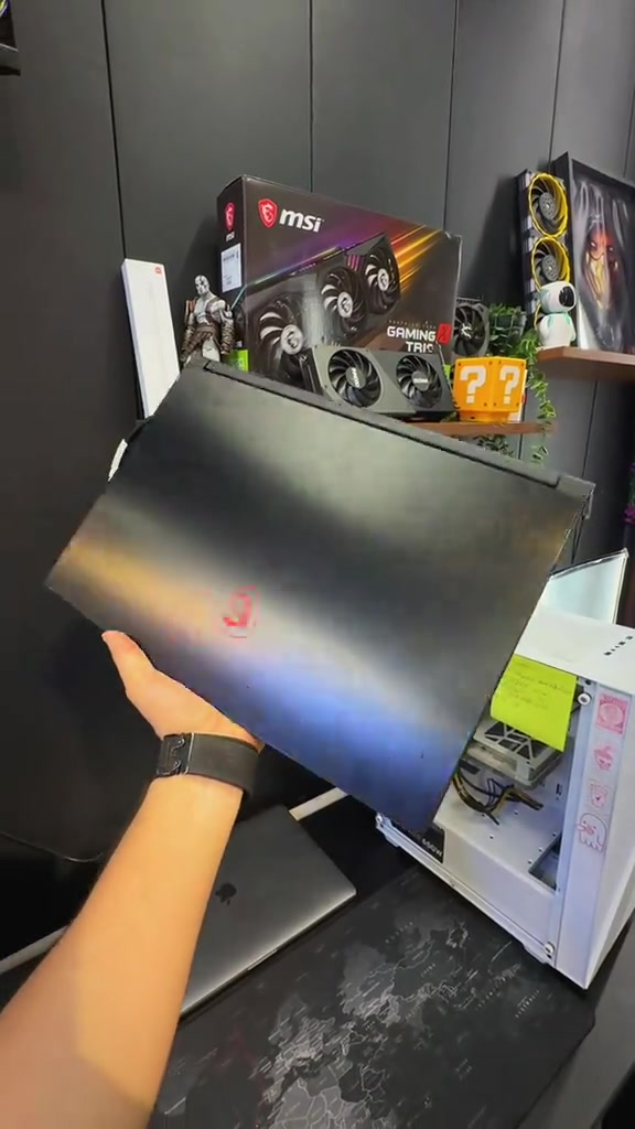 🔥 لابتوب كيمنك وتصاميم براند MSI ! 🔥 💻 المواصفات: • Intel Core i5-11400H • RAM 16GB DDR4 3200MHz • شاشة 15” IPS بدقة عالية وتردد 144Hz ⚡ • RTX 3050 4GB 🎮 • Intel GPU 8GB • NVMe M.2 512GB 🚀 💰 السعر: 850,000 دينار فقط ✅ مستخدم نضيف جداً 🛡️ ضمان سنة 🚚 توصيل لجميع محافظات العراق 📞 للطلب والاستفسار: *********** 🎮 مناسب للكيمنك والتصاميم والمونتاج والاستخدام اليومي. #مورتل_ستور #لابتوب #GamingLaptop #RTX3050 #Laptop    
