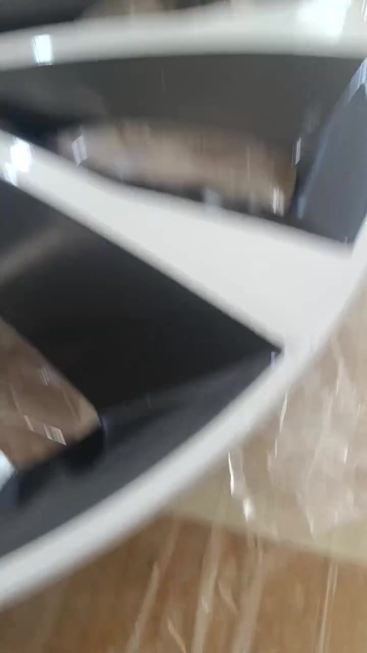 الكوت • فيديو • اكسسوارات