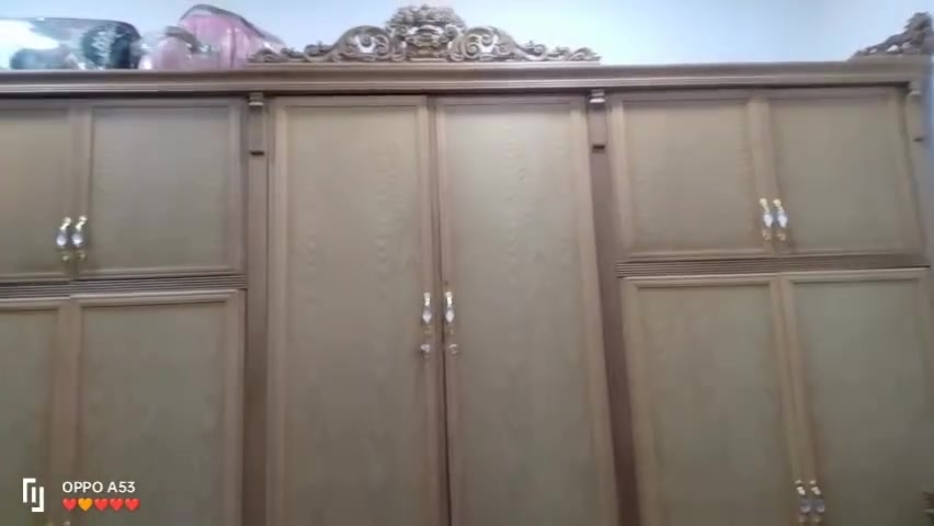 السلام عليكم
غرفه اخشاب عالية الجودة 
جديده ورائعه صار 5 أشهر من جبتها 
خشب ماليزي درجه اولى غرف مرتبه 
ما بيها اي نقص مقطع وصور كدامك
السعر مليونين و 350 وبيها مجال للشراي 
مكاني بغداد التاميم قرب فلكة سلمان باك
هذا رقمي *********** بي وات ساب

نص مكتوب في الصور:
- OPPO A53