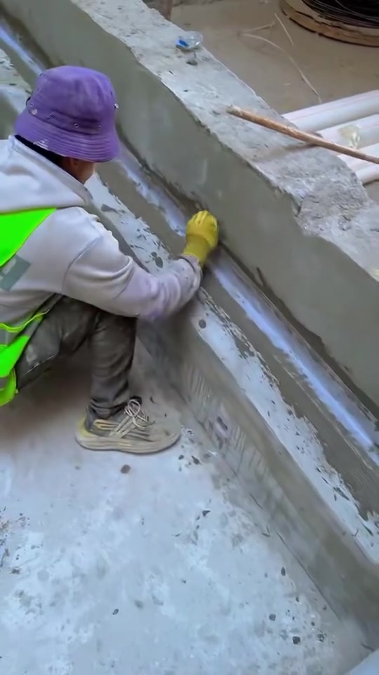 اعمال العزل النافورات والمسابح
والاسطح والحمامات العزل المائي الحل السليم 
للتواصل. م علي 
***********
