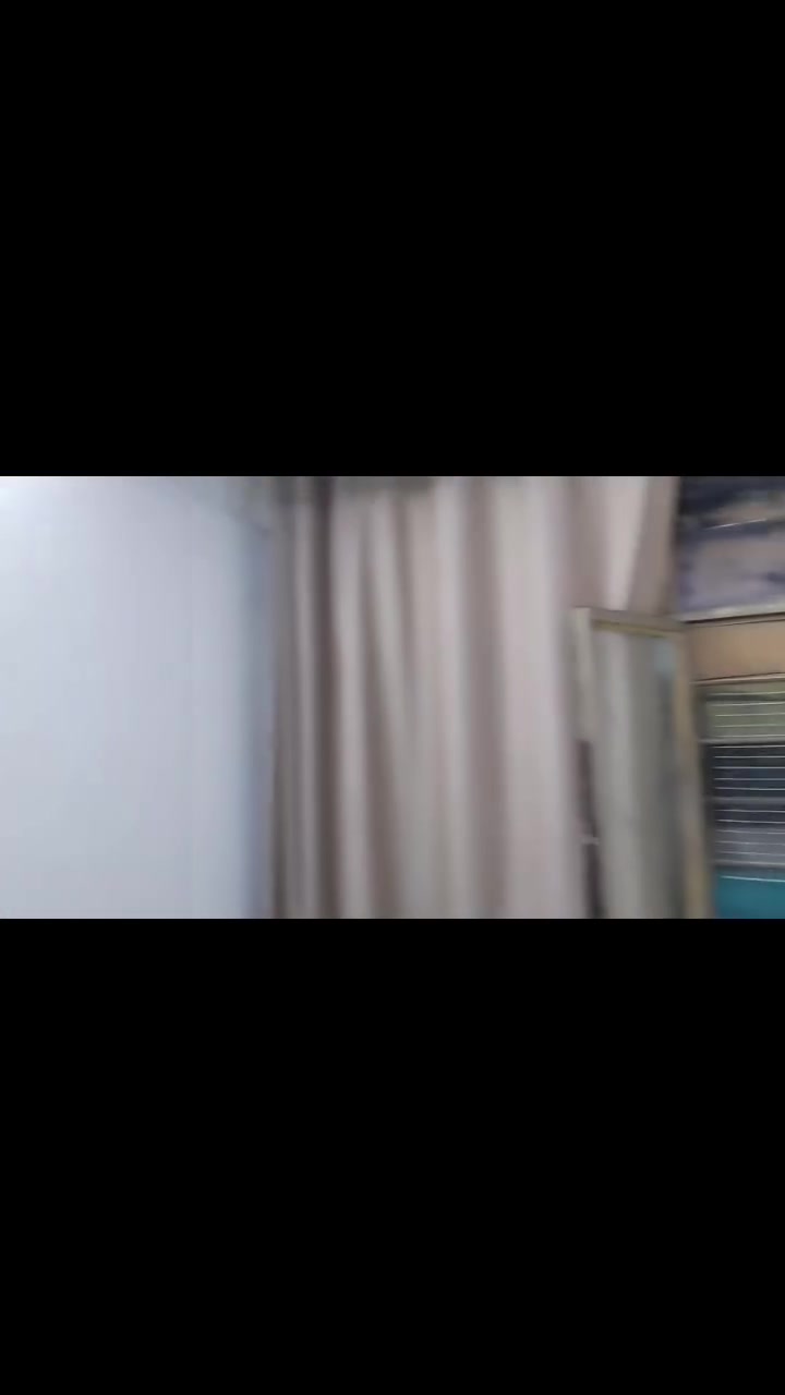 سلام عليكم 65 متر مربع أول شارع بل 2/8 نهايه 2/9 طابق كامل سيراميك الارضيه بيتونه وستار كامل 65 وبي مجال ***********
