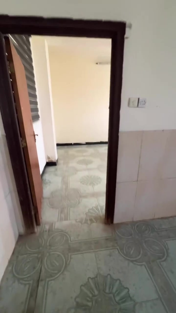 🏠 شقة للإيجار – سكن طلاب 🎓

📍 الرمادي – شارع ١٧
🏫 مقابل مدرسة العزة

🛏️ غرفة واحدة
🛋️ صالة
🍳 مطبخ

💰 الإيجار: ٢٢٥ ألف

📞 للاستفسار والتواصل اتصال أو واتساب
📱 ***********

🔑 مناسبة لسكن الطلاب
