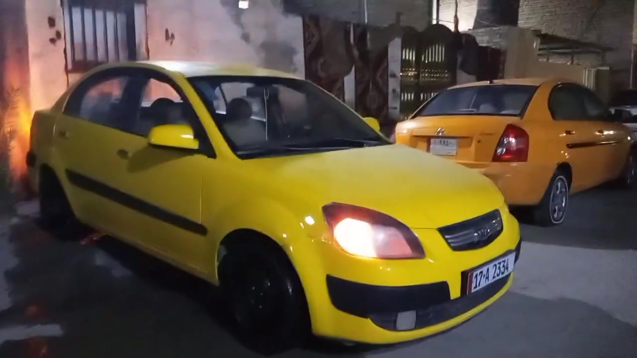 سلام عليكم كيا ريو البيع موديل 2009 وارد خليجي مكينه 1600 بعدهي جيس السياره نضيفه مكفوله من الضربه السعر 70 وبيه مجال المكان الناصريه مركز الستفسار التصال. ***********
