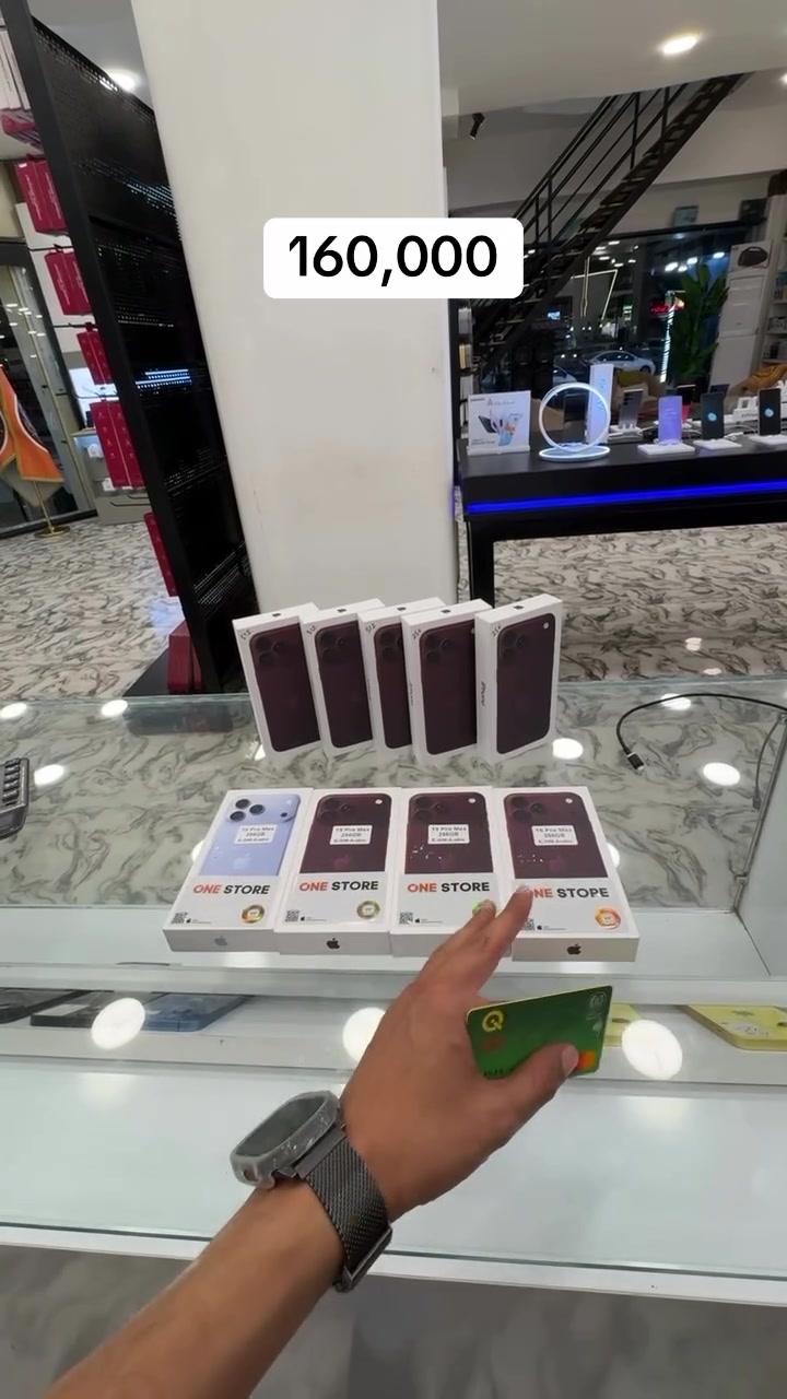 

نص مكتوب في الصور:
- 160,000