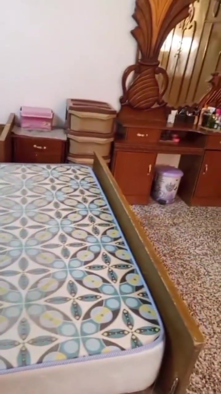 مكلف بالنشر  غرفه للبيع ب450 وبيها مجال بسيط  الاتصال على الرقم التالي‎***********
