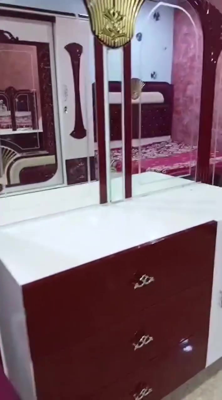 متاح غرفه تركي نظيفه كلش مثل ممبينه  العنوان الزبير  الشراي يتصل *********** اتصال     
*********** وتساب
