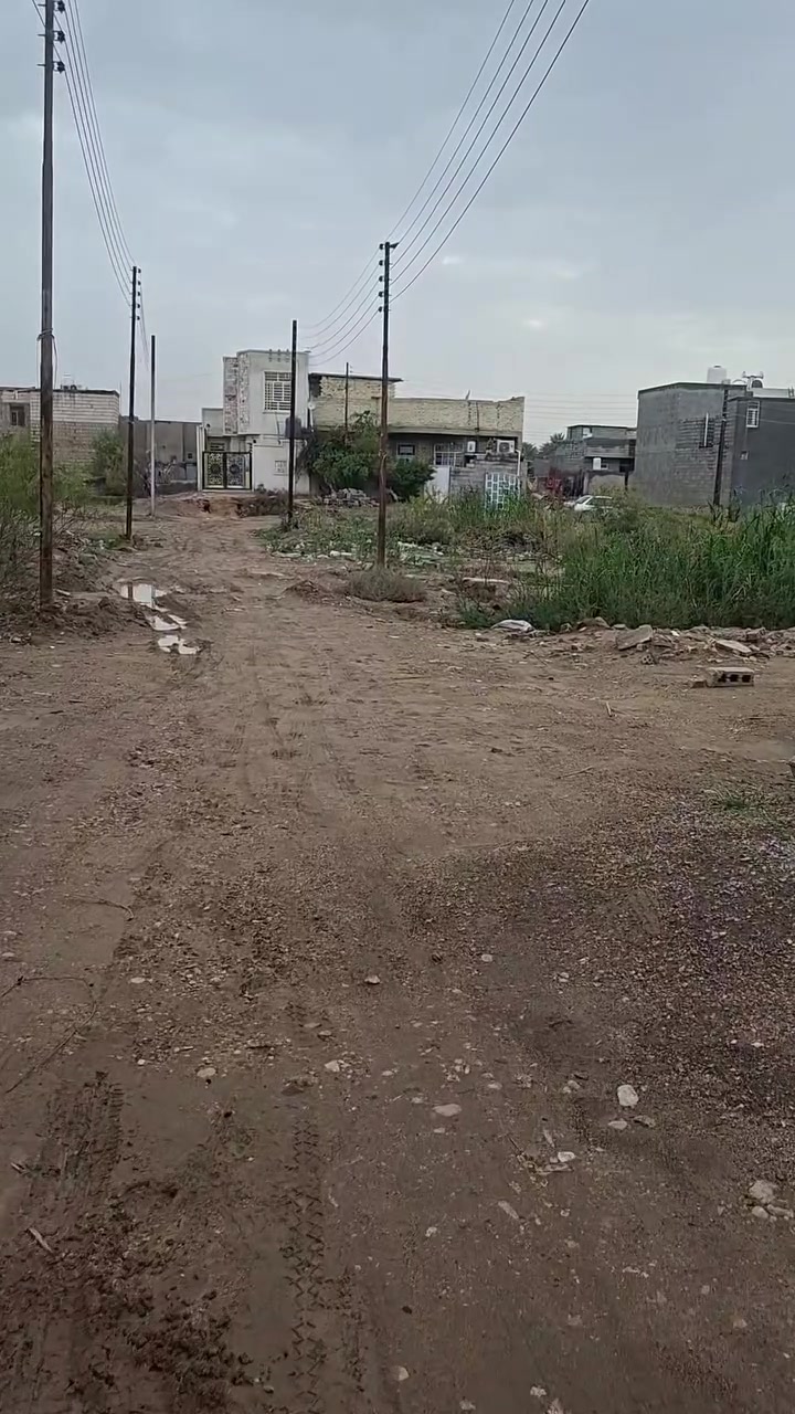 الله بالخير قطعه ٩٠ متر حي الرسول قرب شارع المدرسه ثاني قطعه عم الشارع تبليط  طابو ملك صرف مدفونه وجاهزها للبناء كربلاء عطيشي حي الرسول شارع المدرسه قرب للشارع العام قرب القطاره ***********
