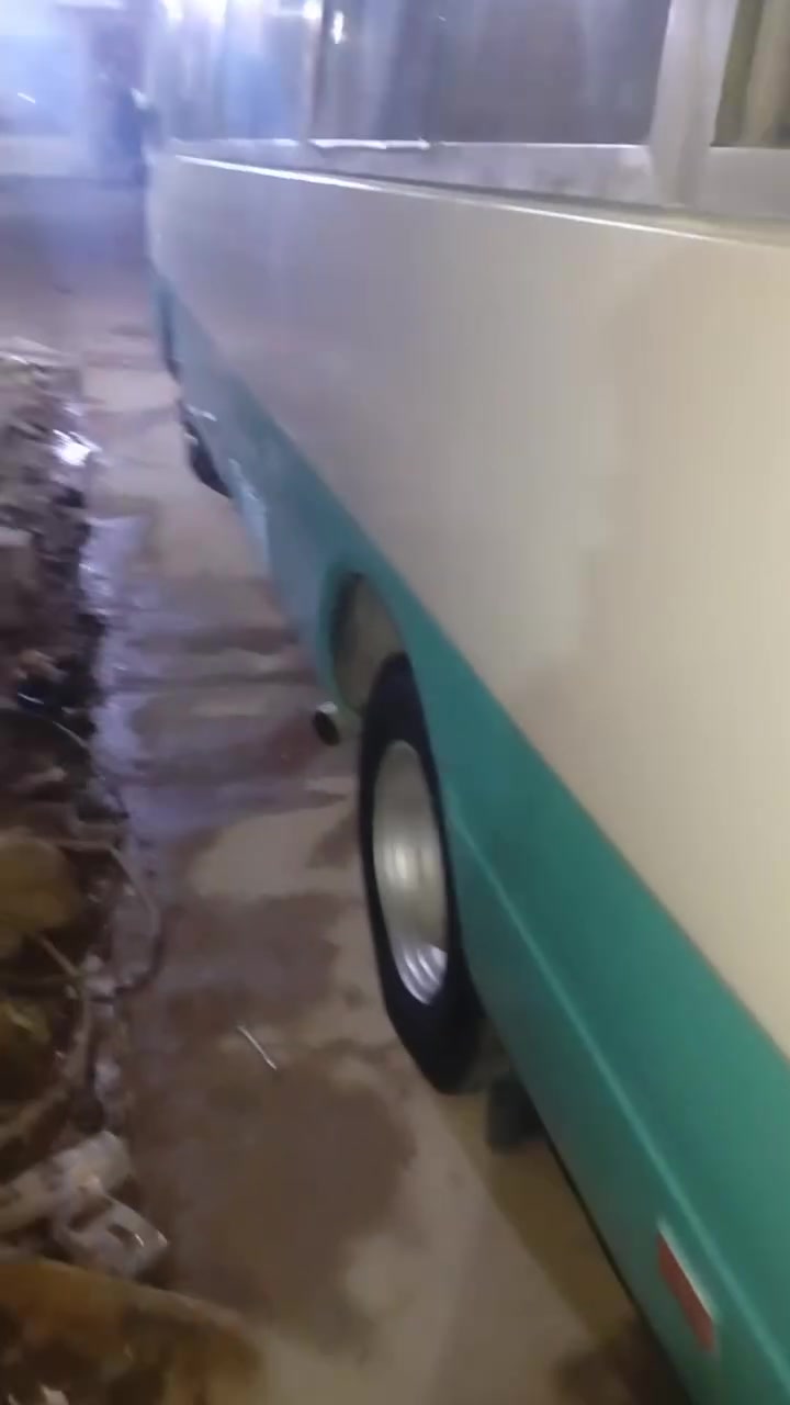 السلام عليكم للبيع سياره جير عادي مكينه فيفتي حدادي جديده طيارات نص عمر بطاريه جديده كهربائيات عامه باور جاهزه ترهم مراوس اوبيع رقم التليفون *********** مكان السياره ناصريه جاهزه السياره
