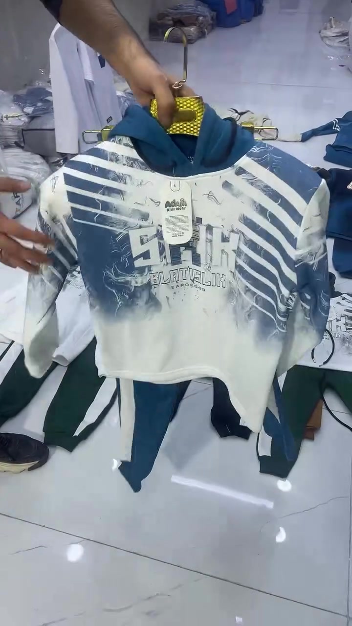ملابس أطفال