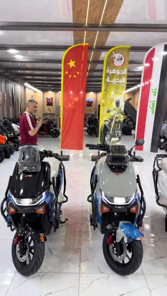 👑 المالكة | MALIKA 👑 ⚡ القوة • الفخامة • التصميم العصري  🏍️ دراجة كهربائية بمواصفات قوية ومميزة: 🔋 البطارية: 6 بطاريات ⚡ سعة البطاريات: 39 أمبير 🔥 المحرك: 2500 واط 🏁 السرعة: تصل إلى 80 كم/ساعة 📍 المدى: يصل إلى 80 كم بالشحنة الواحدة ✨ التصميم: عصري وأنيق، مناسب للاستخدام اليومي والرحلات 💪 أداء قوي 🛞 ثبات ممتاز ⚡ تسارع واستجابة عالية 👑 تصميم يجمع بين الهيبة والأناقة ━━━━━━━━━━━━━━ 🏢 شركة الجوهر البحرية للدراجات والسيارات الكهربائية 👤 إدارة أحمد عبود 📞 للطلب والاستفسار: ☎️ أضف أرقام التواصل هنا 🔥 المالكة… مو مجرد دراجة، هي حضور على الطريق. 👑🏍️ واتساب :- ***********
