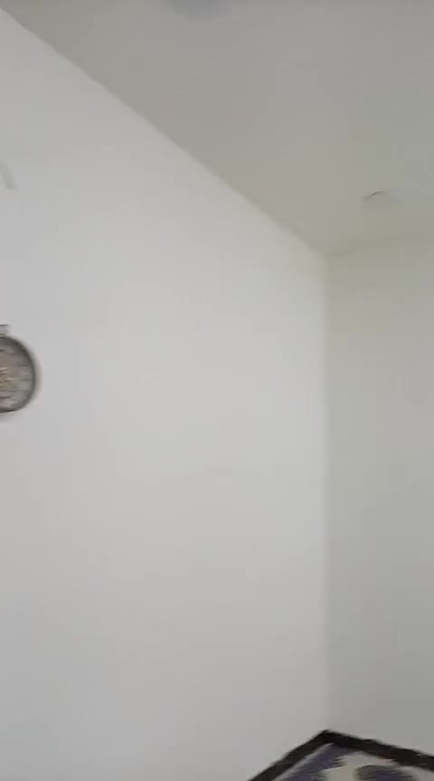 سلام عليكم عندي بيت البيع بل الكرغولية قرب جسر حديدخضر بين سدين سند ٢٥ كامل مساحه ١١٠ سعر 76 وبي مجال يراسني خاص او وتساب *********** او وتساب
