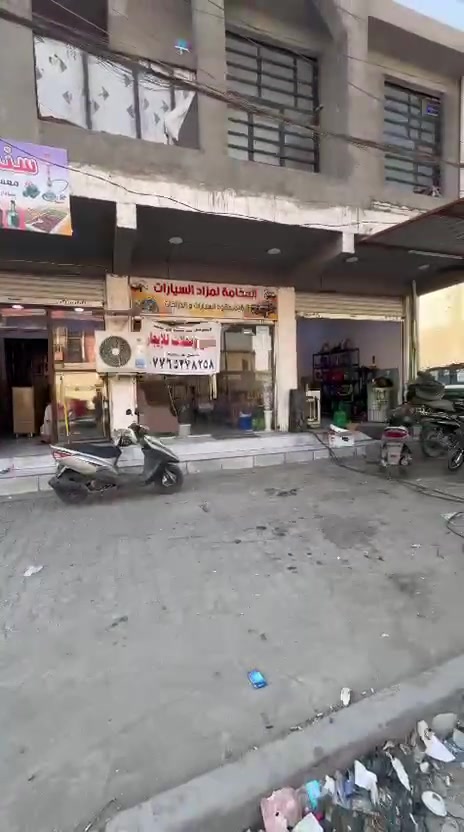 سلام عليكم محل للايجار العنوان جكوك الاساتذى الشارع العام ***********
