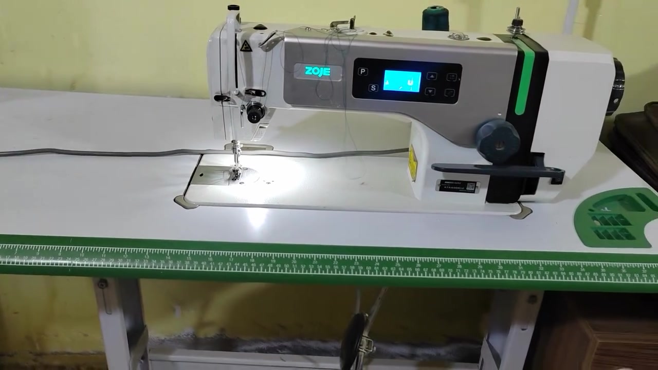 مكينة خياطه اسمها زوجي افضل نوعيه بسوك شاشه تحكم سرعات الكترونيه بلكامل خياطها لا يعله عليه مستعمله شي بسيط اخت الجديده مكانها بغداد الحريه سعرها 325 للتواصل ***********
