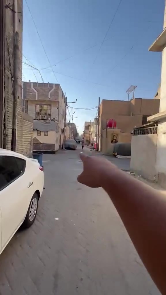 السلام عليكم
الدار للبيع 144 متر قرب شارع الفلاح خلف جامع الامام الرضا قطاع 42 البيت طابقين الطابق الاول غرفتين وصالة ومطبخ والطابق الثاني غرفتين وصالة والحوش كلش جبير مثل ما موضح بل فيديو البيت فارغ تسليم فوري 
للاستفسار: ***********
تنويه مهم : اني مجرد وسيط ما اعرف ايشي عن البيت او سعره التواصل مع صاحب الرقم فقط
