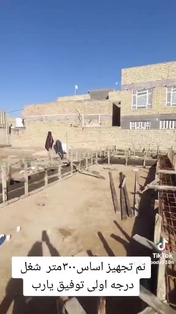 بسم الله الرحمن
يوجد لدينا كادر مختص بعمل الاسطح والخرسانات الارضيه وكل مايتعلق بلنجاره والحداده الهاتف ***********
