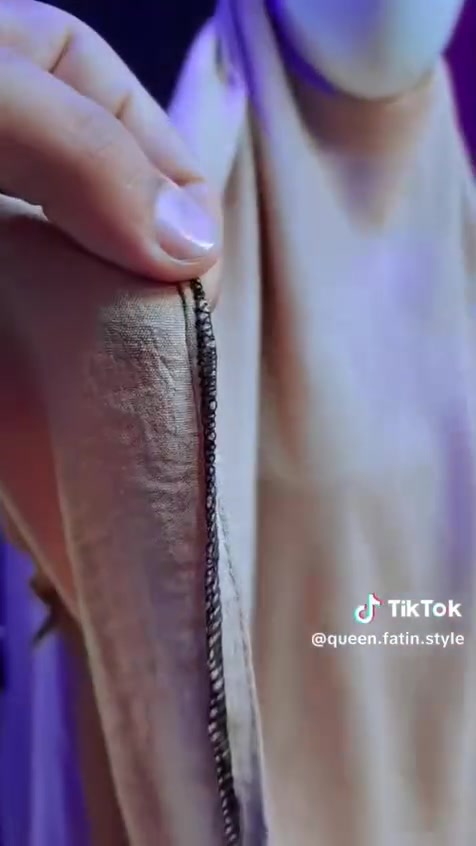 ملابس • مع التوصيل • واتساب