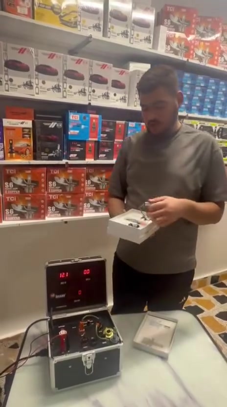 حياكم الله 
وفرنالكم زنون اصفر شمسي 
توفر بي جميع الفيش 
H1 
H7 
H11
H4 
9005
جميع الفيش 25 الف 
فقط H4  توفر بي
 عالي ناصي شمسي 
عالي ابيض ناصي شمسي 
راح يكون سعرا 30 الف واصل 
🛡️ ضمان لمدة سنة كاملة
🚚 التوصيل مجاني لجميع المحافظات
📩 للحجز والاستفسار
***********
