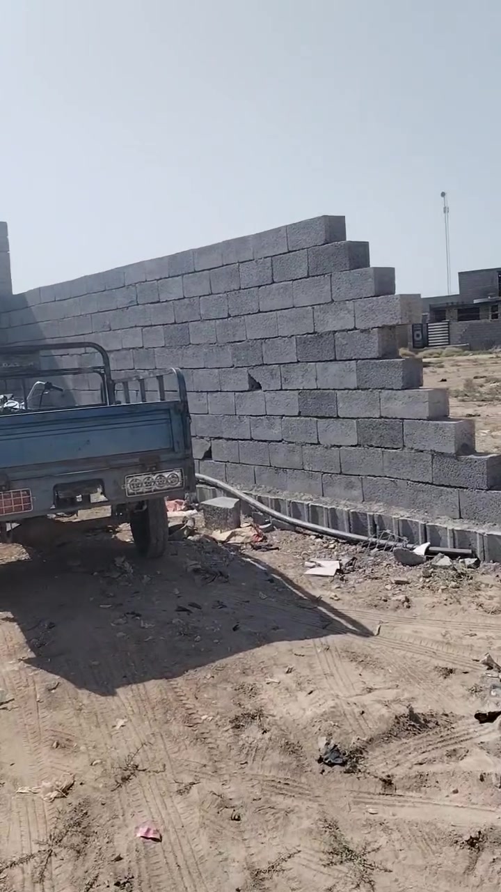 البيضاء • ٢٢٠م • مصبوب