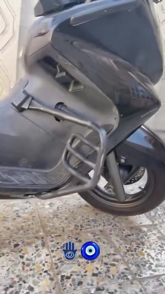 سلام عليكم شباب سلفر ونج 400 بوليسي 
دراجه حلوه ومميزه ومكفوله كفاله عامه كشر ومكينه وكهربائيات دراجه جديده بمعنى الكلمه. اخت الزيرو. ماشيه 29 الف فقط نازله من الرنبه ماشيه 22 السعر 26$ ورقه وبيها مجال بسيط مكان بغداد مدينه الصدر رقم ***********
