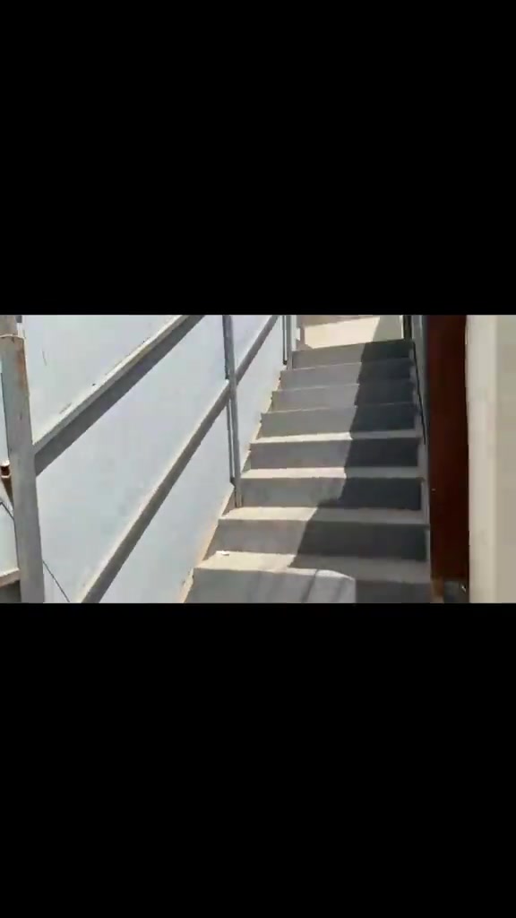 بسم الله وعلى بركة الله مشتمل للإيجار ط 2 الرمادي الزراعة معزول تماماً قرب شارع 60  ودائرة البطاقة الموحدة  يتكون من  غرفتين نوم  صالة  استقبال  هول كبير  صحيات بالكليدور + داخلية  ارضية بورسلين وجدران صحيات كذلك ابواب تركية + شبابيك المنيوم مع سلايد مانع حشرات دكتات تبريد مركزي للمبردات  قيمة الايجار 400 الف + دلالية  للمعاينة والاتفاق يرجى التواصل واتساب    *********** #مكتب_عقارات   #عقارات #تسويق_عقاري
