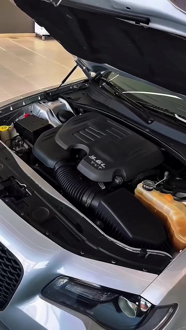كرايسلر C300 • ٢٠٢١ • غرق السيارة