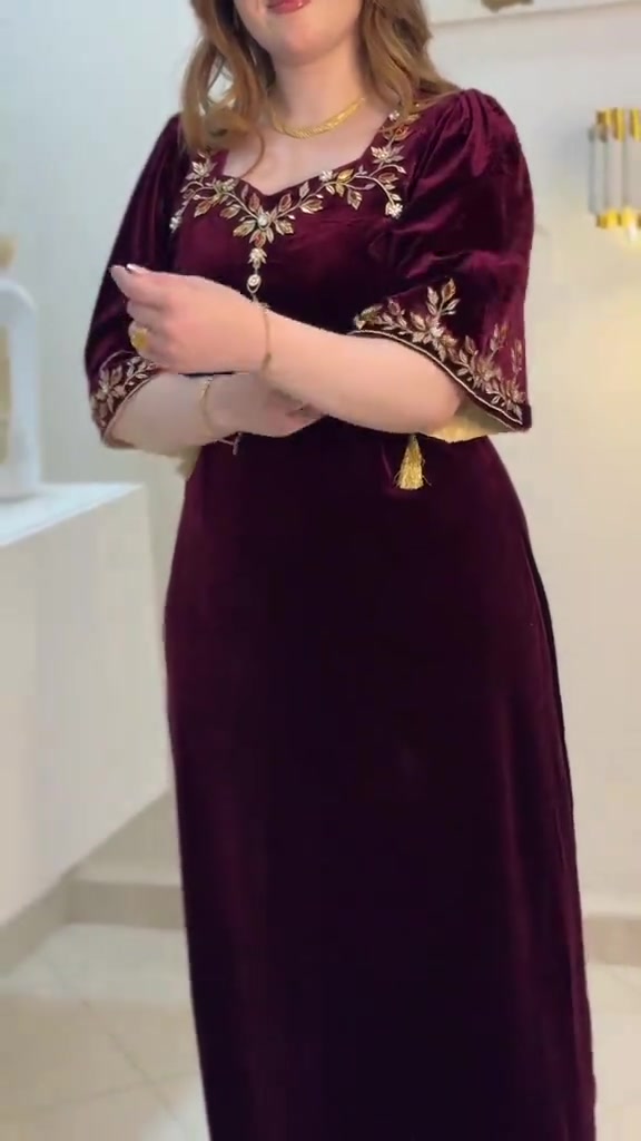 ملابس • للبيع