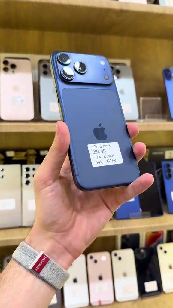 🔥 iPhone 17 Pro Max مستخدم – لون نيلي 💙 سعة 256GB 📱 🔋 البطارية 99% ✨ نظافة عالية جداً 💯 جاهز للاستخدام وبسعر مميز! إذا تريد الـPro Max بسعر أوفر، هذا هو الاختيار 🔥 📍 فرع الربيعي: *********** 📍 فرع المنصور: *********** #ايفون17بروماكس #iPhone17ProMax #ايفون #ايفون_العراق #العراق

