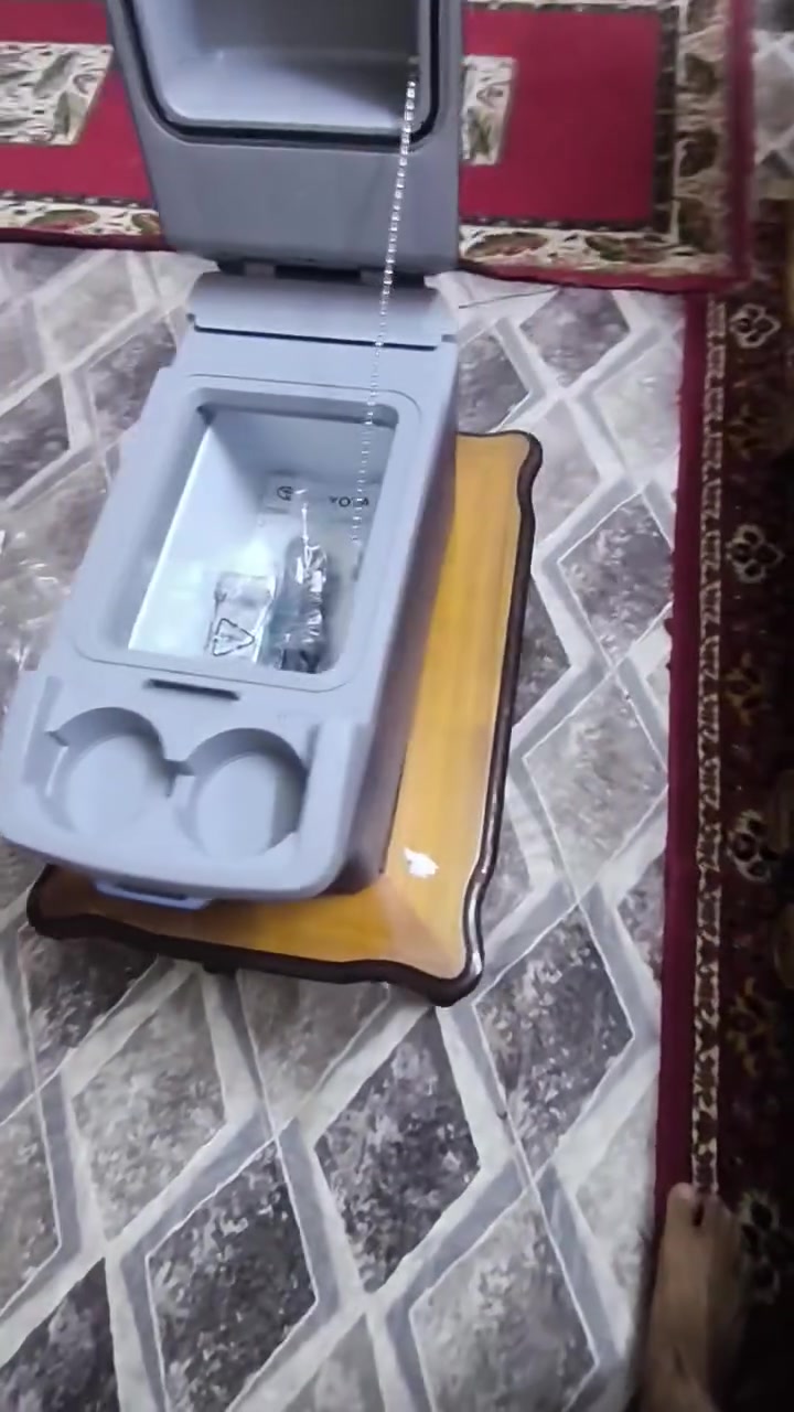 السلام عليكم ثلاجة تويوتا الأصلية ترهم جميع الموديلات الشراي يتصل ***********

