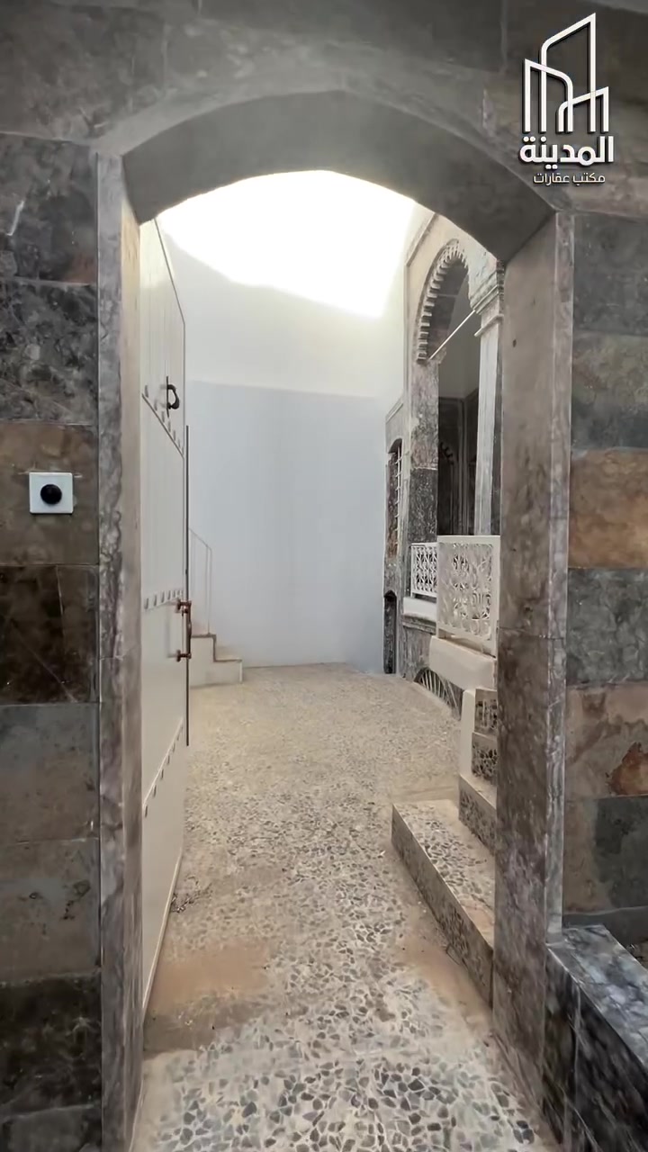 🏡 عروض مكتب المدينة للعقار 🏡

✨ فرصة استثمار نادرة في قلب المدينة القديمة ✨

دار سكني تراثي للبيع بموقع مميز جداً.

📍 الموقع: سوق الشعارين – قرب جامع الشالجي.📐 المساحة: 59 متر.🚗 ركن على 3 شوارع مع إمكانية وقوف السيارة أمام الباب.

🔹 مواصفات الدار:✅ غرفة واسعة.✅ سرداب.✅ مطبخ.✅ صحيات.✅ تصميم تراثي أصيل بطراز الموصل القديم.

📄 سند ملك صرف – شرط التحويل 🩸

📞 للاستفسار والحجز:********************** (واتساب فقط)

📍 عنوان المكتب: سوق الشعارين – قرب جامع النبي جرجيس.

🔑 نستقبل جميع عروض البيع والشراء (سكني – تجاري).

💥 اغتنم الفرصة قبل فوات الأوان، فالعقارات الموصل #عقارات_الموصل #دار_للبيع #بيت_تراثي #استثمار #سوق_الشعارين #مكتب_المدينة_للعقار #بيع_وشراء #عقارات_نينوى المميزة لا تبقى طويلاً!
