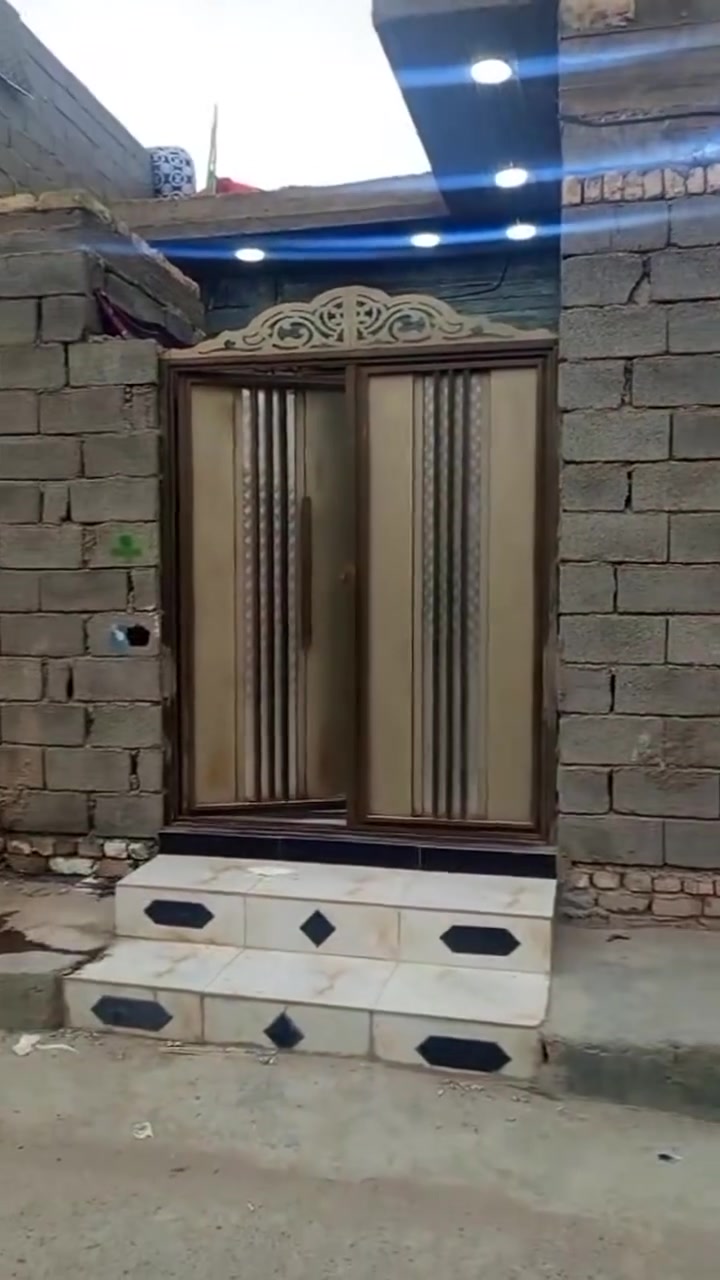 السلام عليكم بيت للبيع بالحميديه بشارع سيد عوده ***********
