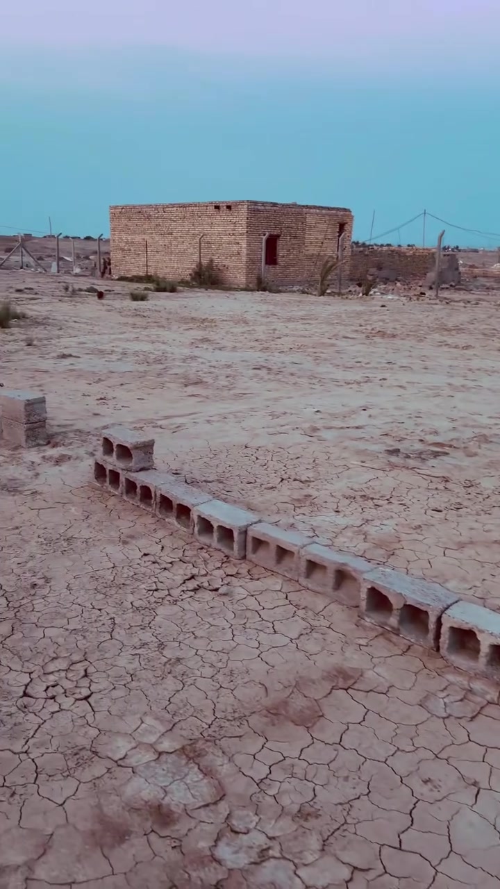 السلام عليكم..
توجد قطع زراعيه نهايه شارع ابو كميل بسعر مناسب مساحه القطعه الواحده 200 متر بيهن وصولات تطويب رسميه وماء وكهرباء وسكن ...مسيجات بي ار سي ومزروعات نخل ...

للتواصل ع الخاص او الرقم ***********
