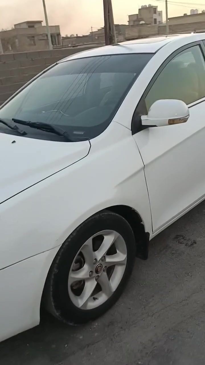 ومن رخصت مدير الكروب المحترم سلام عليكم جيلي كراند 2013 بسمي رقم نكليزي هزه جديده شرط تحويل ناثي يوم جاهزه تخم تاير تبريد ثلج مكاني بغداد شهداء العبيدي ‏‪***********‬‏ غير متواجد على فيس بوك
