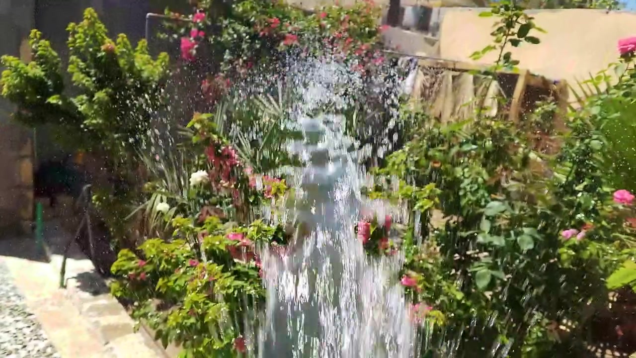 ياالله سلام عليكم بيت للبيع المساحة 200 متر غرفتين نوم (5/4)(4/4) صحيات داخليات صاله (10/4) مطبخ (4/4) ستقبال 6ونص.  في أربعة  گراج كبير مساحته البناء 150 حديقه وگراج50 البيت كامل سيراميك فقط بياض بعد مي كهرباء فولل الاستفسار على رقم يوجد واتساب***********
