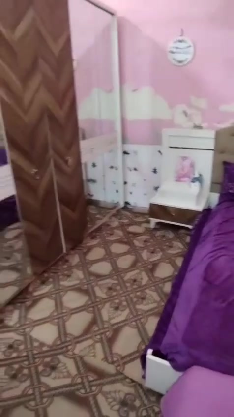غرفه كامله ونظيفة جداً بيع مستعجل ب400 ألف اليريدها يراسلني خاص أو واتساب مراسله ***********
