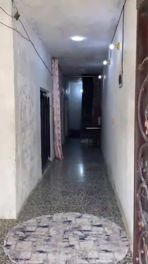 بيت للبيع مساحة ١٢٥ طابو صرف منطقة أم العضام التاجي مقابل مدرسة المقدسي  طابقين يحتوي الطابق الاول على مطبخ واستقبال وغرفة نوم وصحيات ومحل والطابق الثاني يحتوي غرفتين نوم كبيرات
.
الاستفسار عبر الواتساب:***********